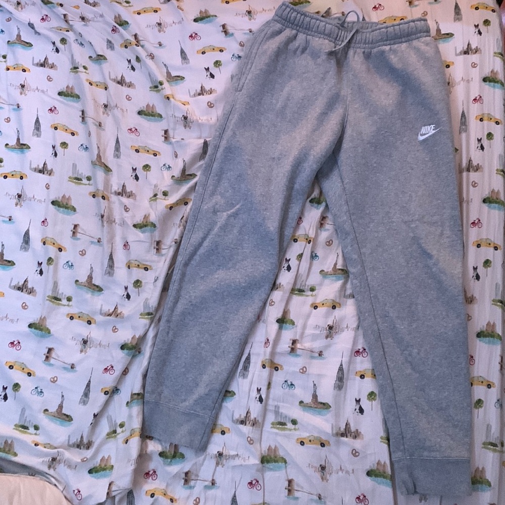 Gray Nike sweatpants